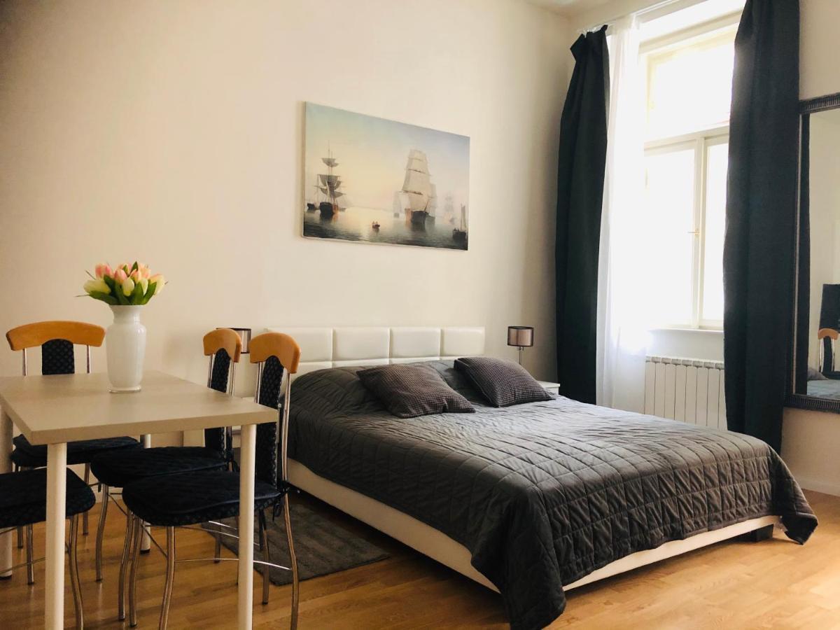 Modern Cozy Apartment In Central פראג מראה חיצוני תמונה
